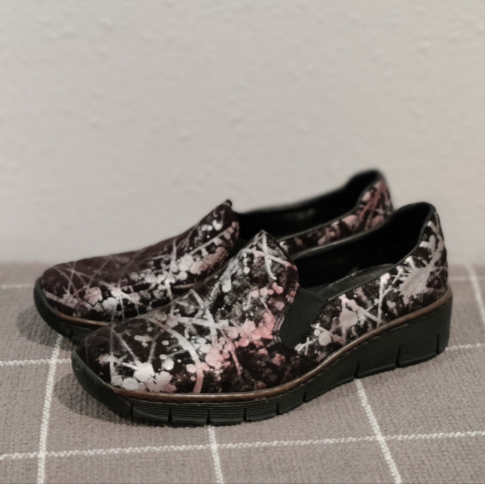 Rieker Black and Pink Women's Flats